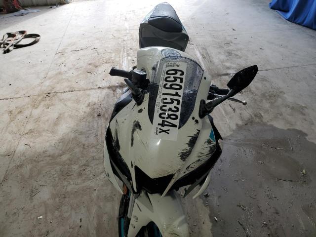 2024 YAMAHA YZFR3 A MH3RH18Y9RK016572