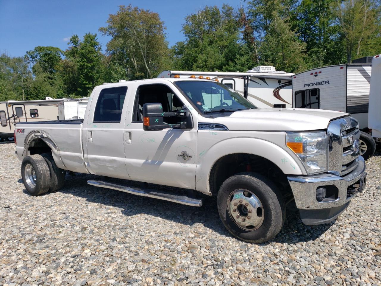 Lot #3033120021 2016 FORD F350 SUPER