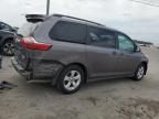 TOYOTA SIENNA LE photo