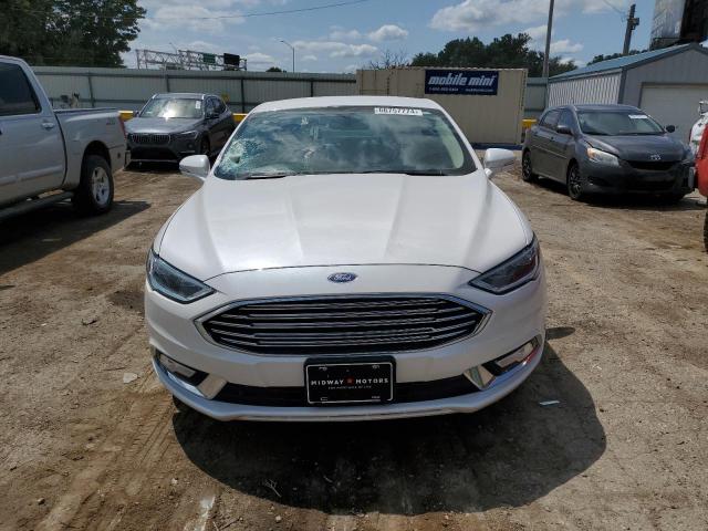 VIN 3FA6P0RU2JR250570 2018 Ford Fusion, Titanium/Pl... no.5