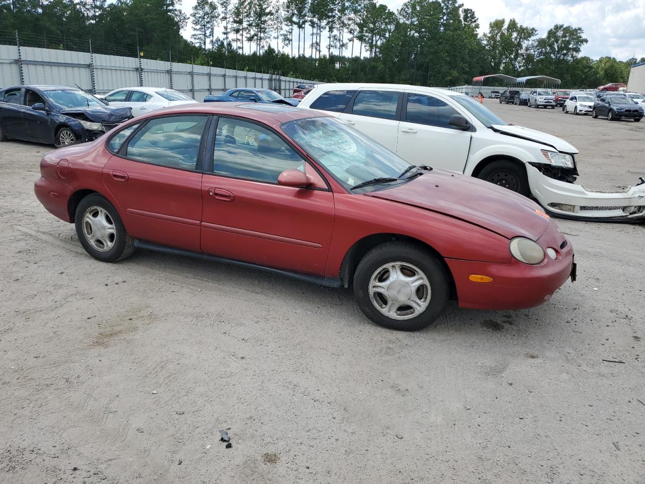 Lot #2945419455 1997 FORD TAURUS GL