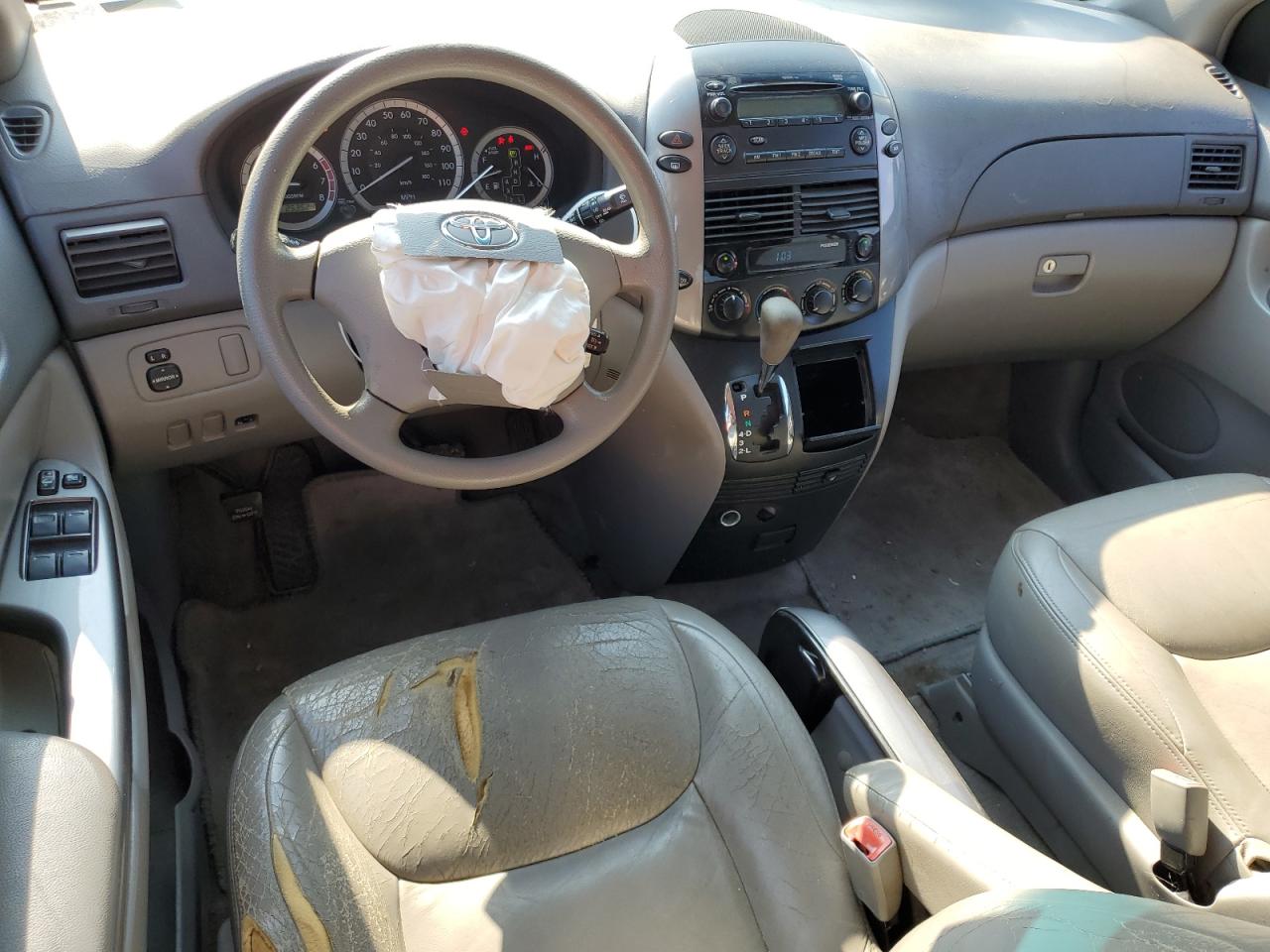 Lot #2886418877 2006 TOYOTA SIENNA CE