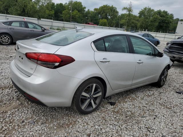 VIN 3KPFL4A81HE045206 2017 KIA Forte, EX no.3