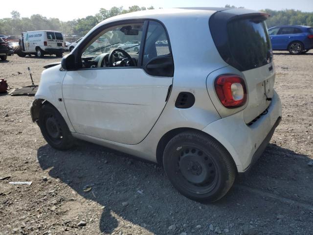 VIN WMEFJ5DA1GK124303 2016 SMART FORTWO no.2