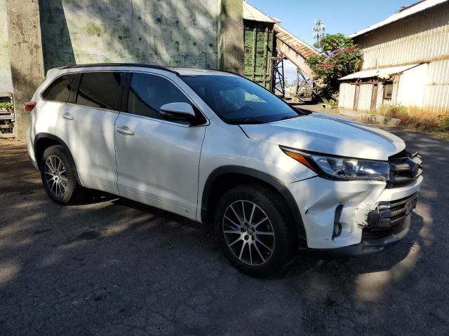 VIN 5TDKZRFH0HS219436 2017 Toyota Highlander, SE no.4