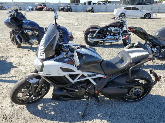 2015 DUCATI DIAVEL ZDM13BSW1FB019988