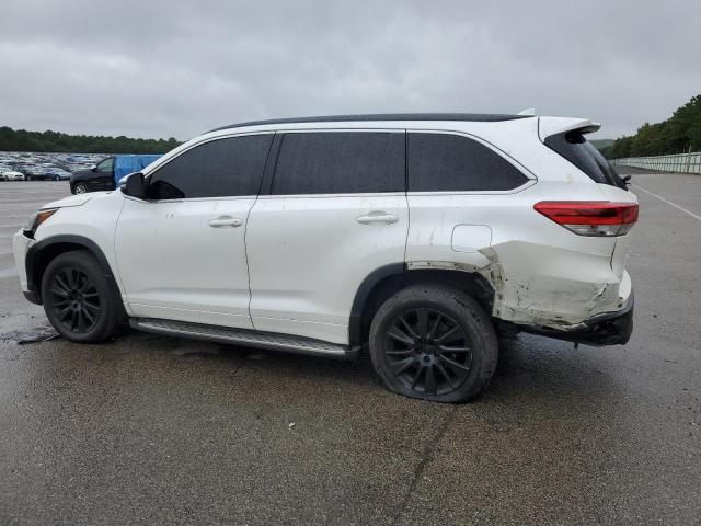 VIN 5TDJZRFH3JS491349 2018 Toyota Highlander, SE no.2