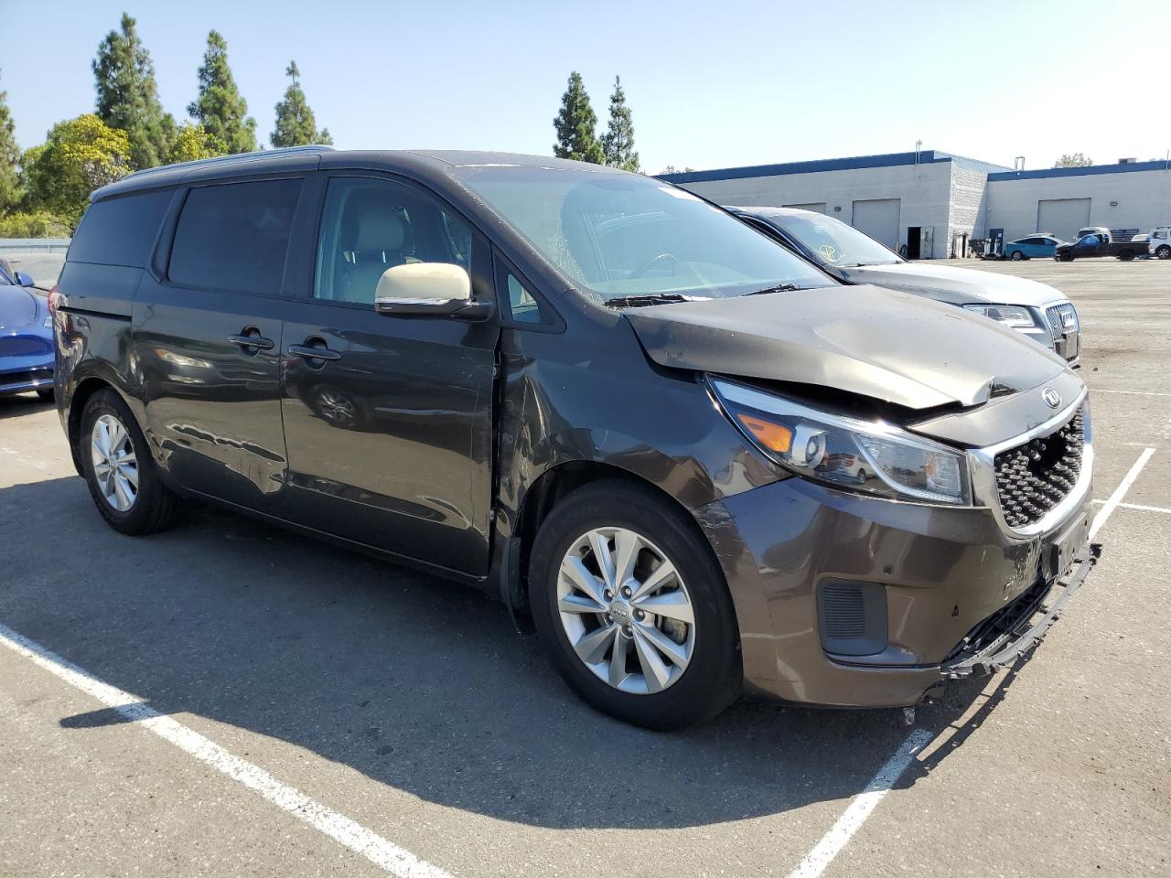 Lot #2945570163 2017 KIA SEDONA LX