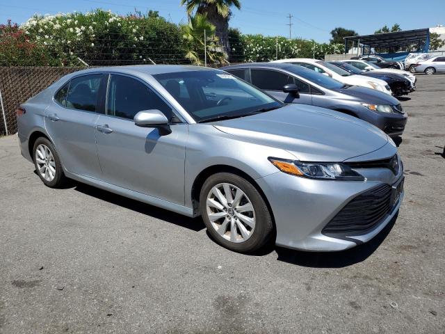 VIN 4T1B11HK5JU562225 2018 Toyota Camry, L no.4