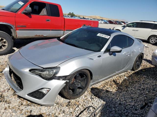 2013 TOYOTA SCION