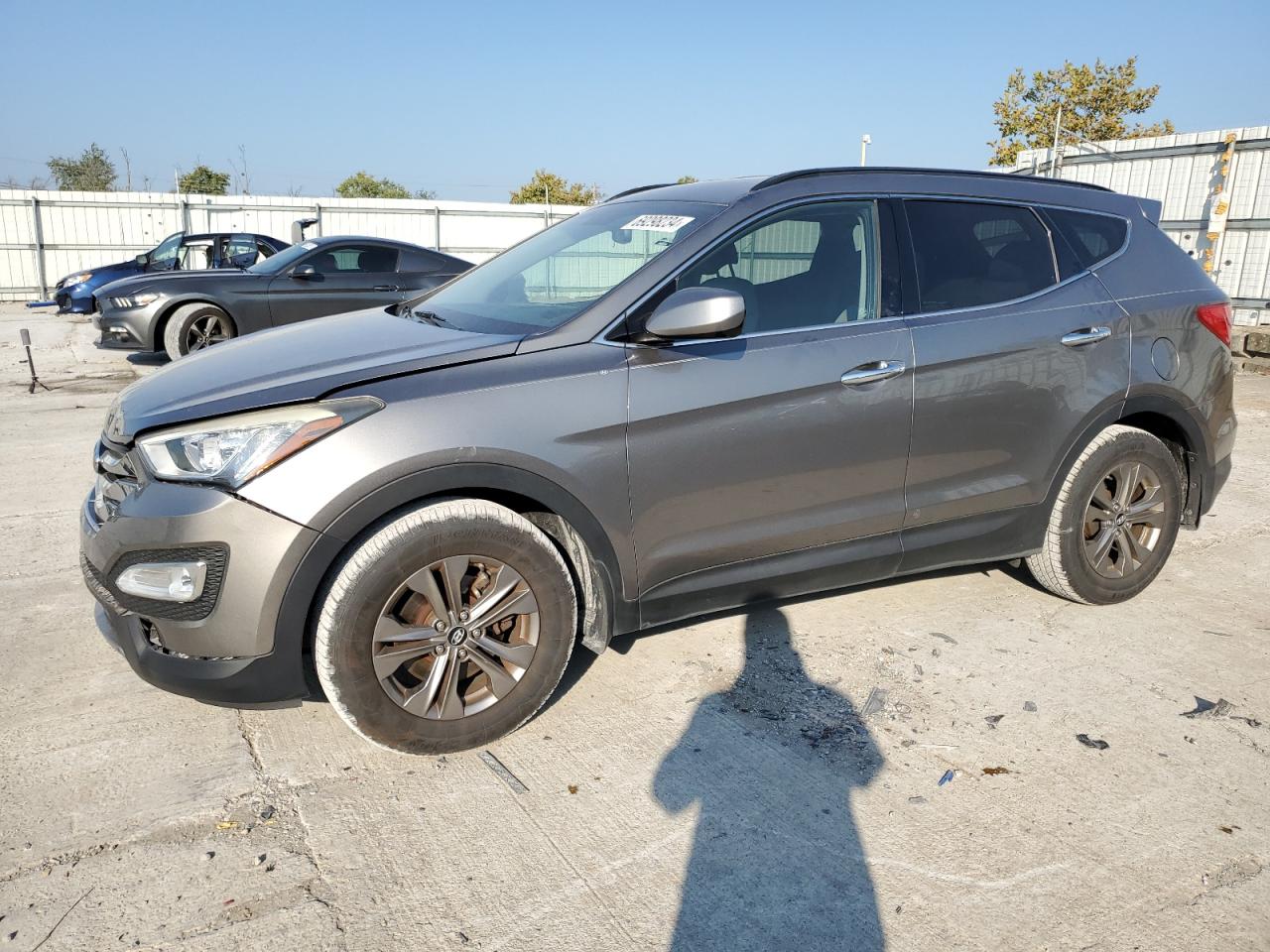 Lot #2828648133 2013 HYUNDAI SANTA FE S