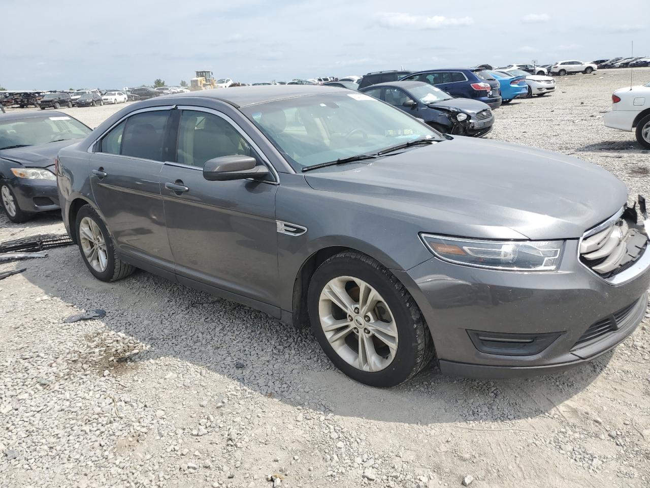 Lot #2936019682 2013 FORD TAURUS SEL