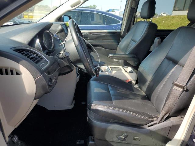2016 CHRYSLER TOWN & COU - 2C4RC1BG3GR113746