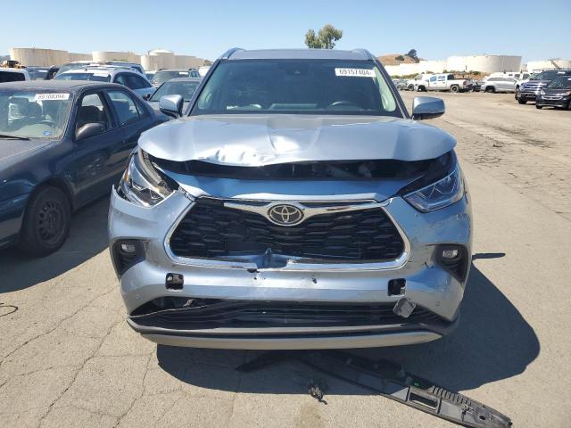 VIN 5TDFZRBH5NS238406 2022 Toyota Highlander, Platinum no.5