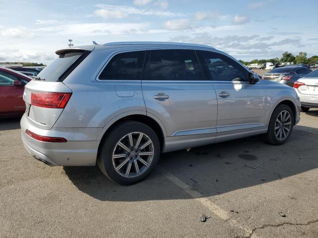 VIN WA1LAAF74KD038177 2019 Audi Q7, Premium Plus no.3