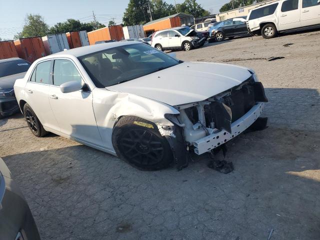 VIN 2C3CCAAG6FH820405 2015 Chrysler 300, Limited no.4