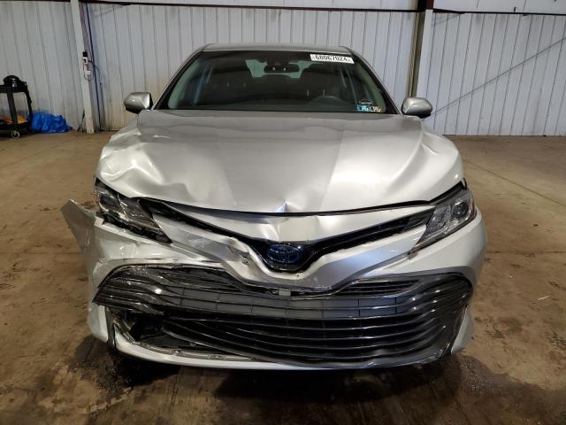 VIN 4T1B31HK4JU001900 2018 Toyota Camry, LE no.5