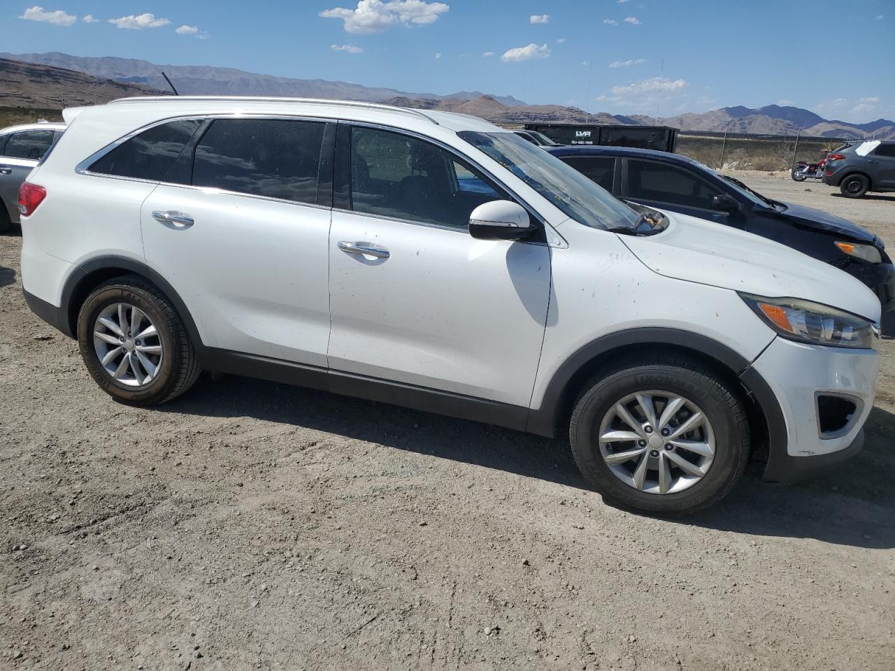 Lot #3021096178 2018 KIA SORENTO LX