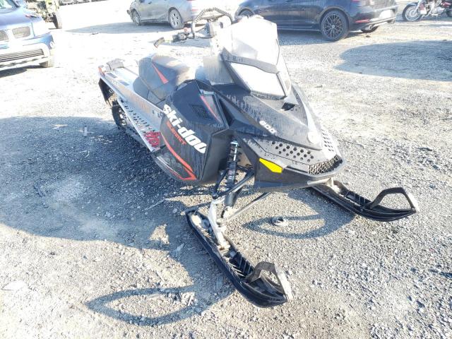 SKI DOO SUMMIT 600 2015 black   2BPSCYFAXFV000379 photo #1