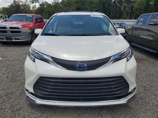 2021 TOYOTA SIENNA XLE - 5TDYRKEC2MS031311