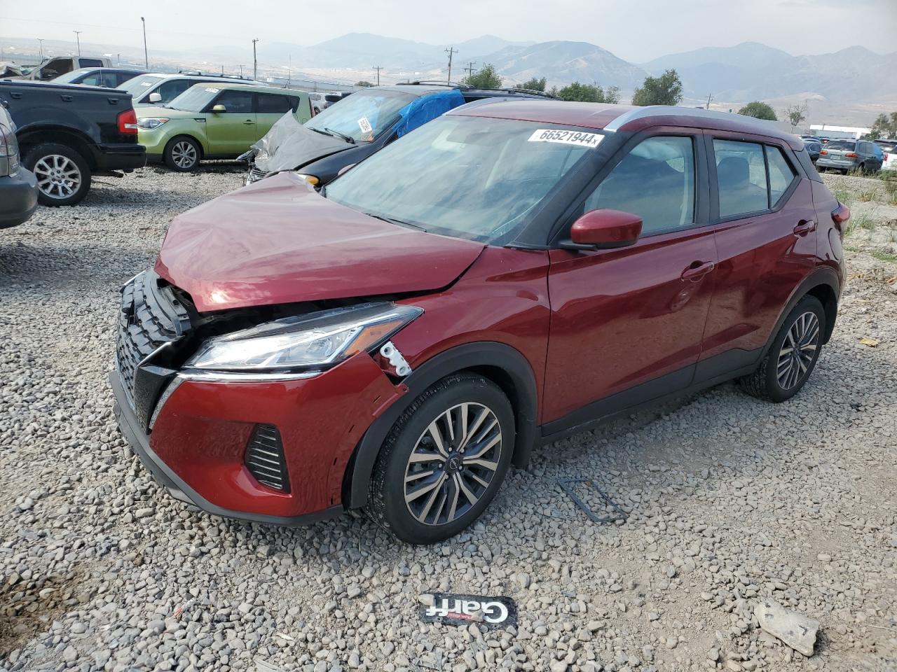  Salvage Nissan Kicks