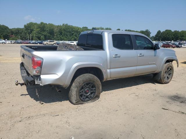 VIN 5TFGZ5AN9JX127768 2018 Toyota Tacoma, Double Cab no.3