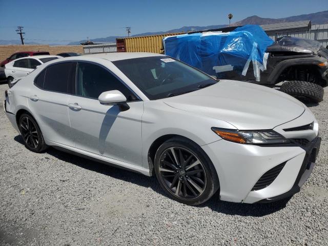 VIN 4T1B61HK7JU125750 2018 Toyota Camry, Xse no.4