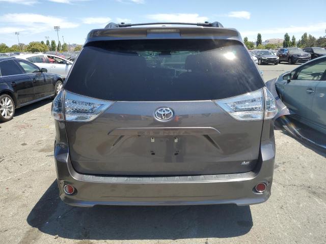 2017 TOYOTA SIENNA SE 5TDXZ3DC9HS880134