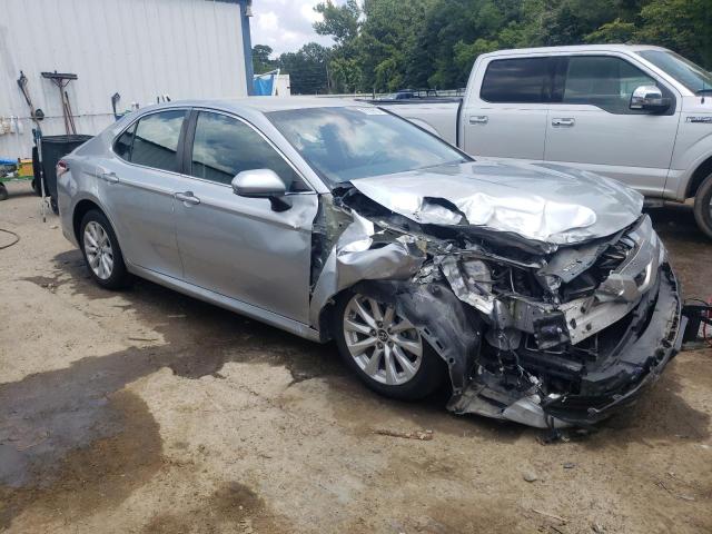 VIN 4T1B11HK4JU590369 2018 Toyota Camry, L no.4