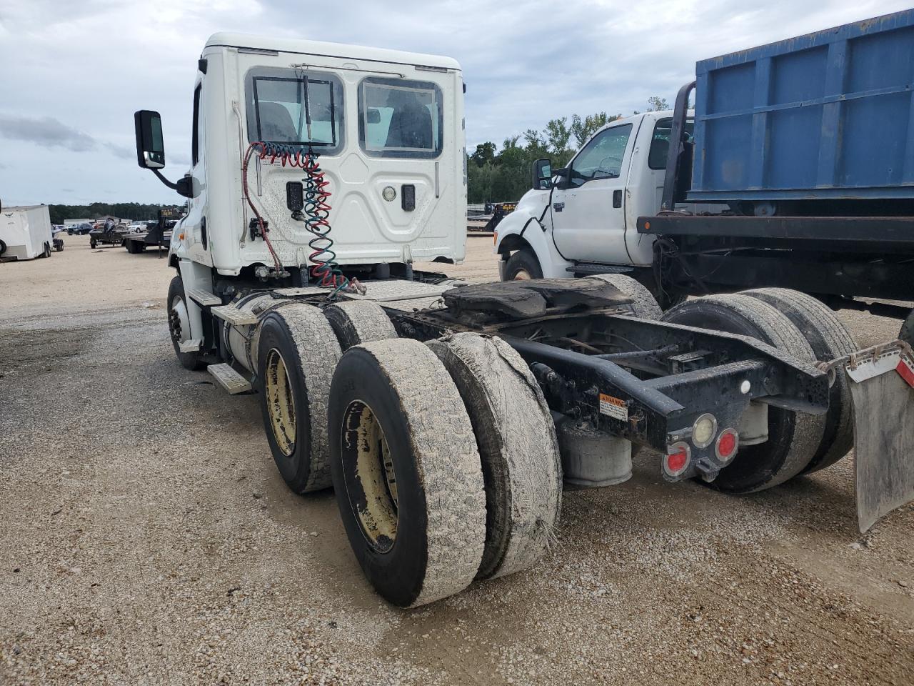 Lot #2913988557 2017 FREIGHTLINER CASCADIA 1