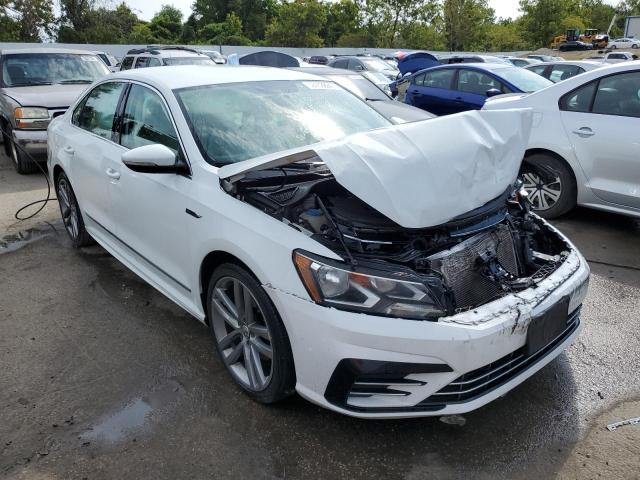 2017 VOLKSWAGEN PASSAT R-L - 1VWDT7A32HC032918