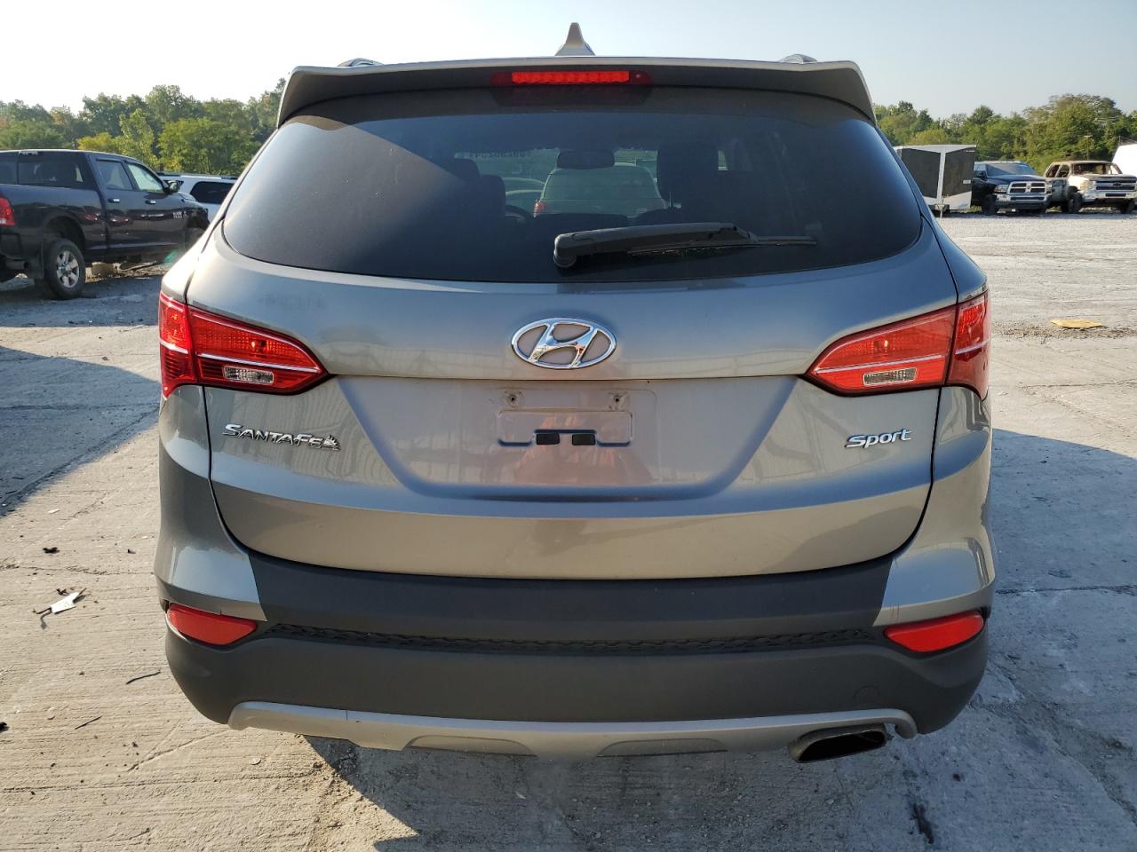 Lot #2828648133 2013 HYUNDAI SANTA FE S