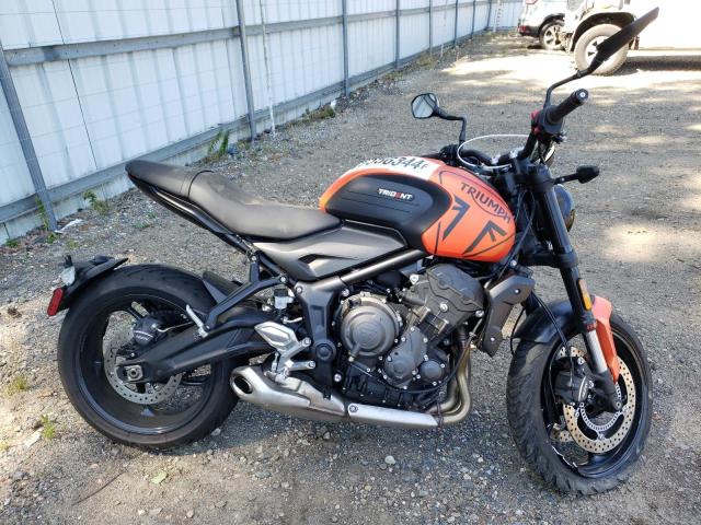 TRIUMPH MOTORCYCLE TRIDENT 66 2023 orange  gas SMTL10UL4PTBK6115 photo #1