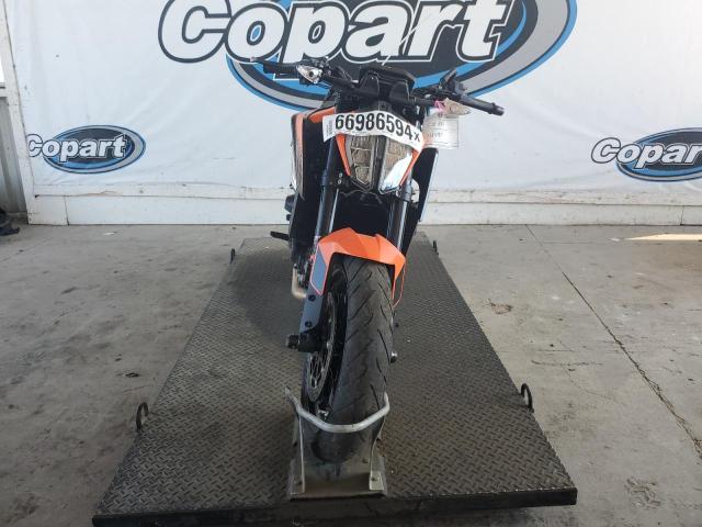 2021 KTM 890 DUKE R - VBKTU940XMM811897