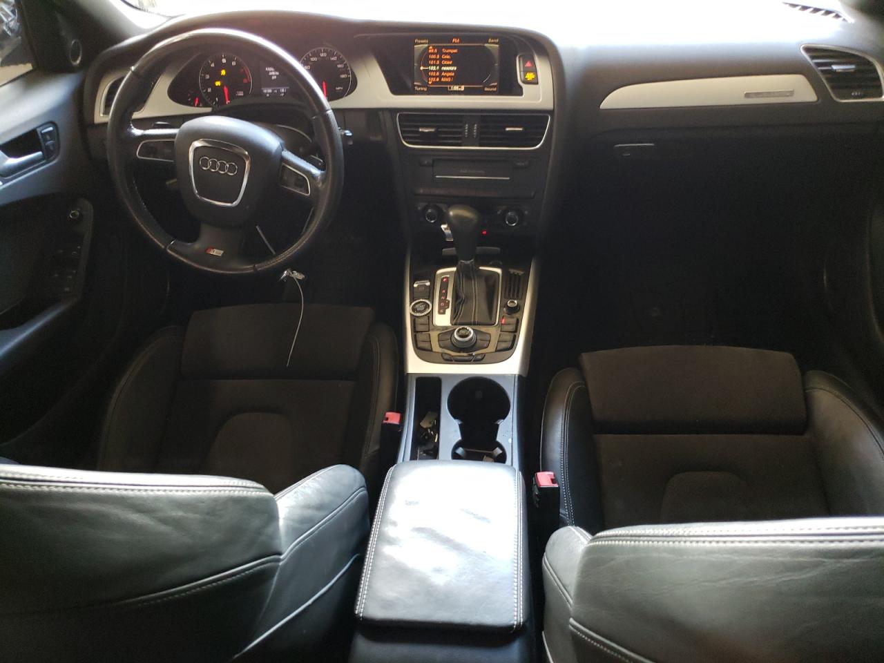 2010 Audi A4, PRESTIGE