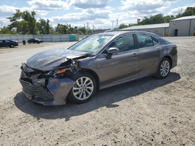 VIN 4T1C11BK2NU052336 2022 Toyota Camry, LE no.1