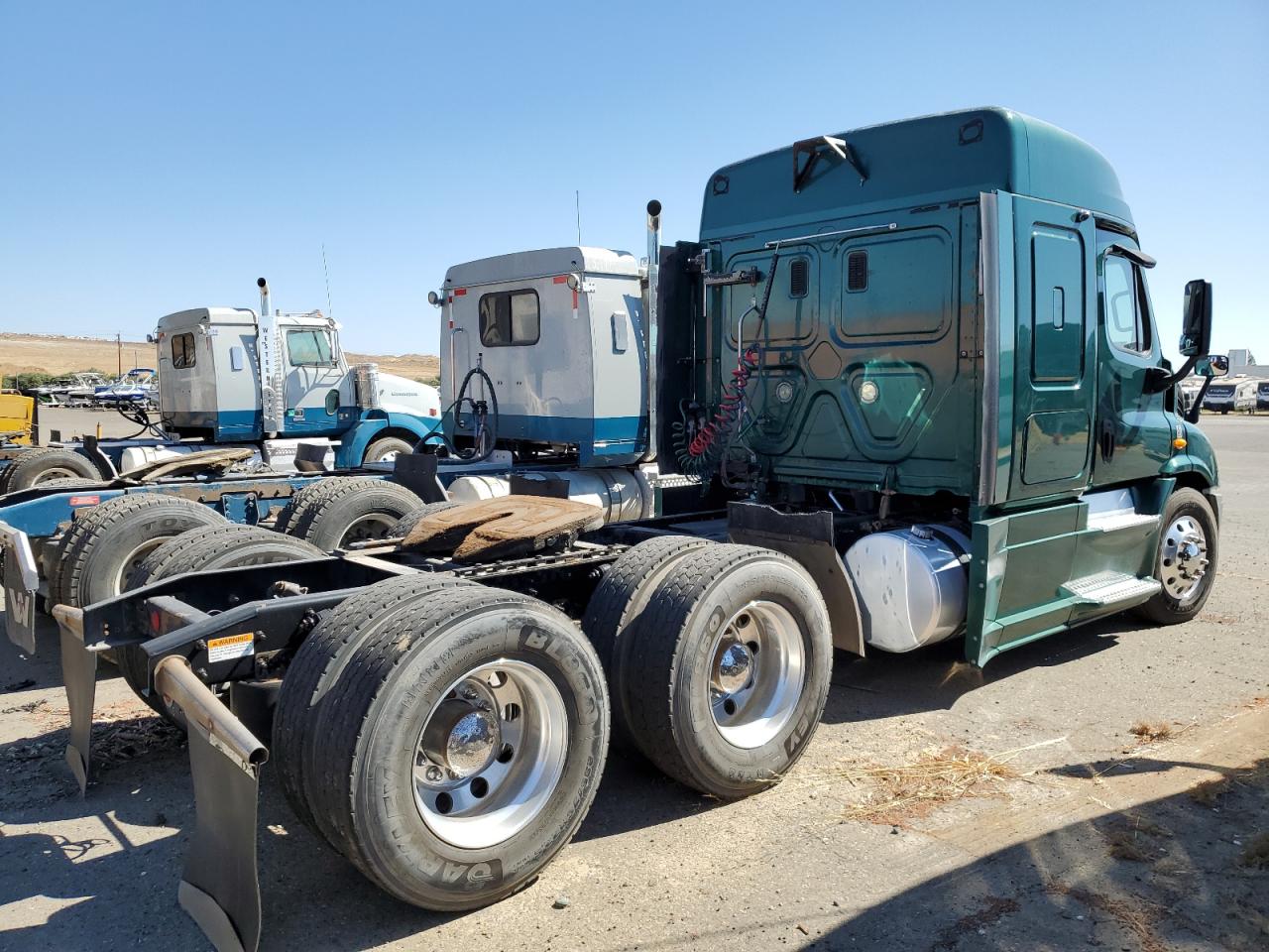 Lot #2750945333 2014 FREIGHTLINER CASCADIA 1