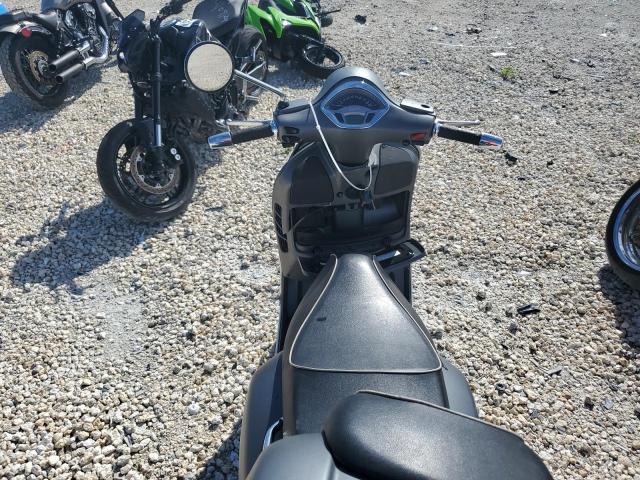 2016 VESPA GTS 300 SU ZAPM459L8G5101427
