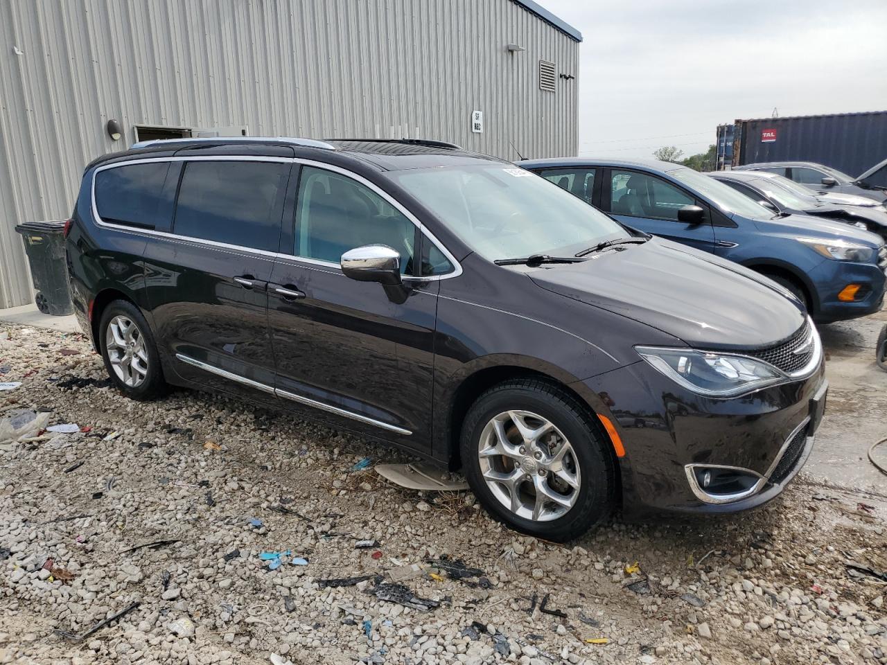 Lot #2792062248 2018 CHRYSLER PACIFICA L