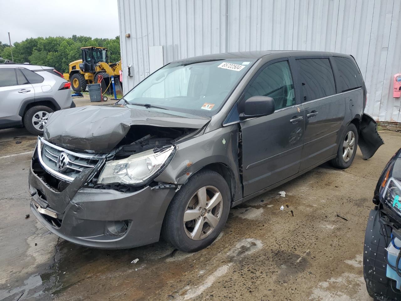 Lot #2823946087 2010 VOLKSWAGEN ROUTAN SE