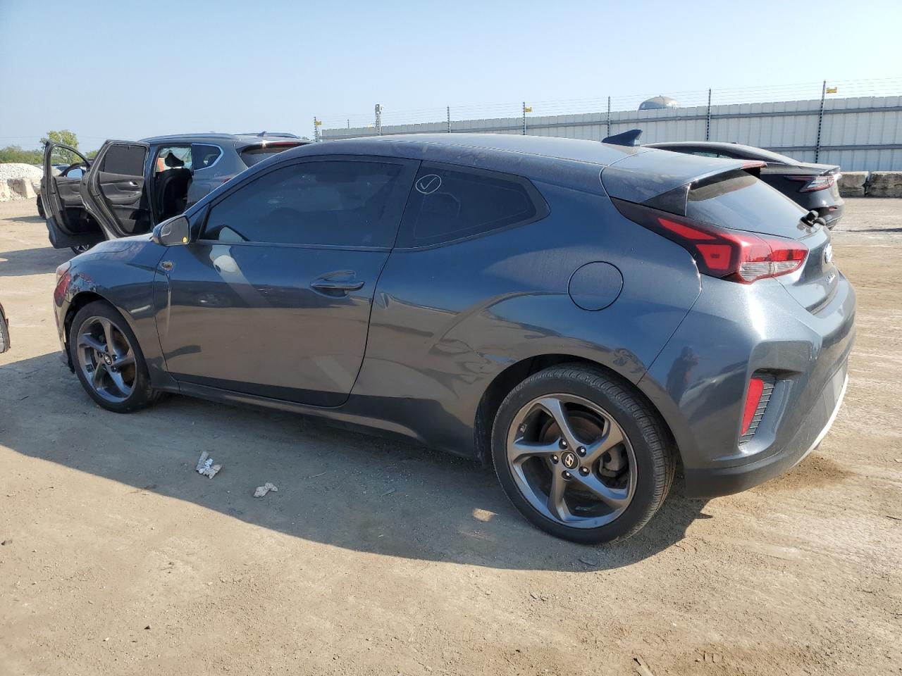 Lot #2788557824 2019 HYUNDAI VELOSTER B