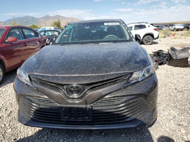 VIN 4T1B11HK2JU023190 2018 Toyota Camry, L no.5