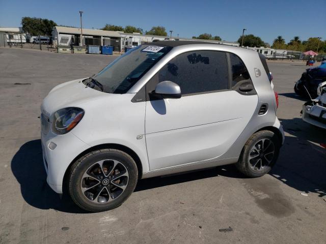 VIN WMEFJ9BA8HK229027 2017 SMART FORTWO no.1