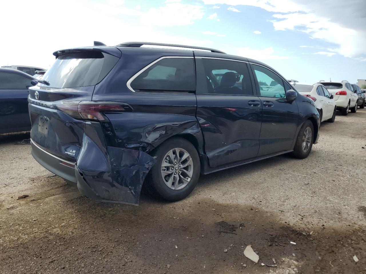 Lot #2931461293 2023 TOYOTA SIENNA LE