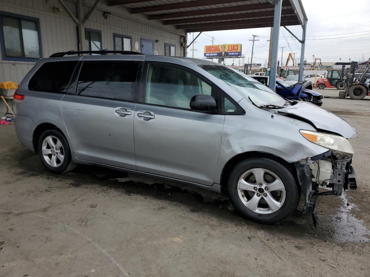 Lot #2755791034 2012 TOYOTA SIENNA LE