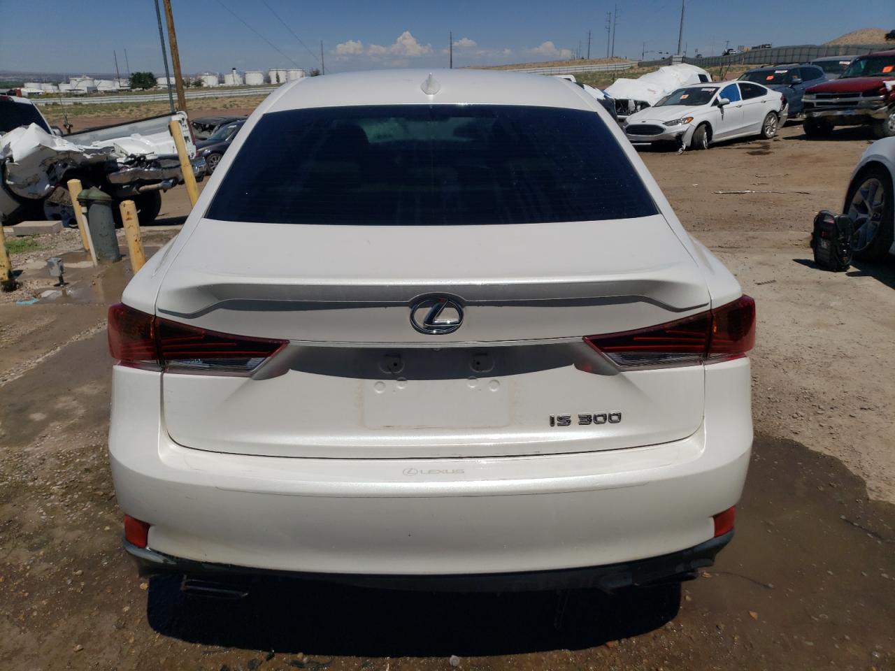 Lot #2948377917 2018 LEXUS IS 300