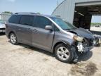 TOYOTA SIENNA LE photo