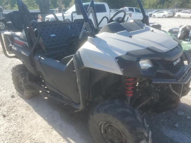 2017 HONDA SXS700 M4 1HFVE02H9H4303671