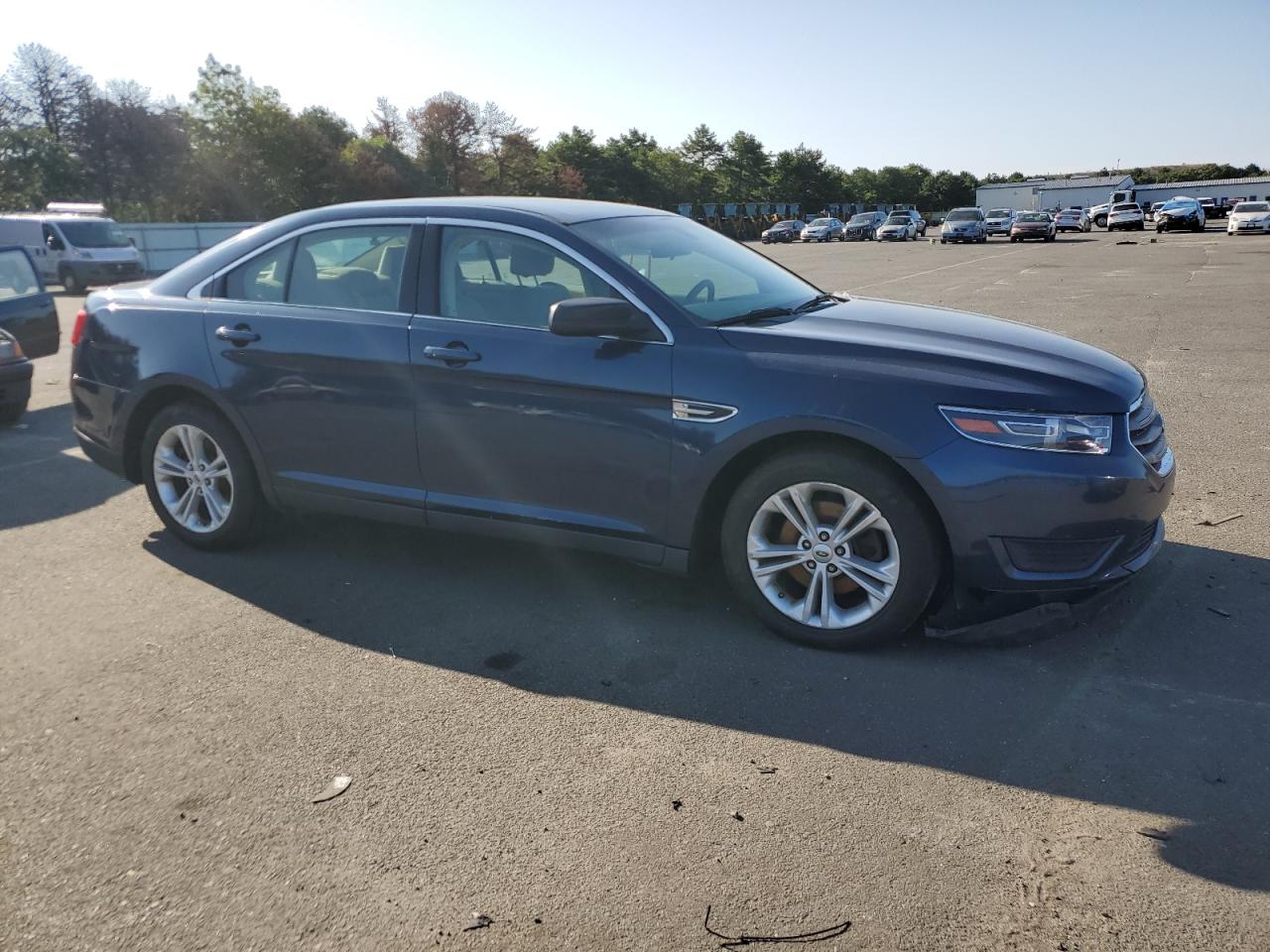 Lot #2959875325 2016 FORD TAURUS SE