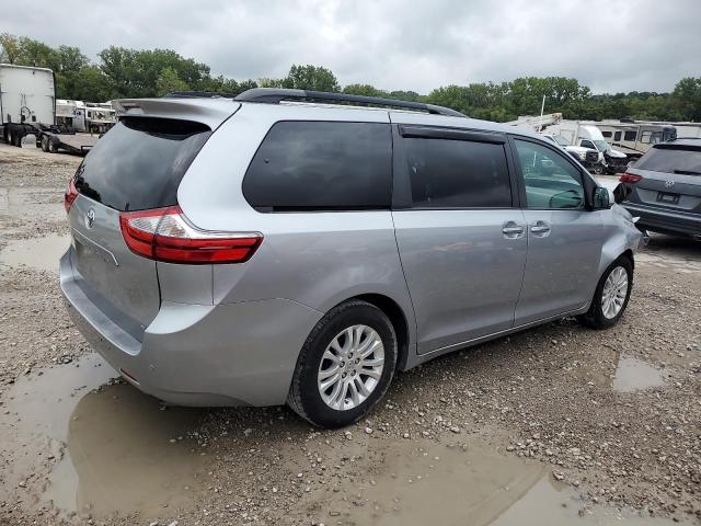 VIN 5TDYZ3DC9HS804014 2017 Toyota Sienna, Xle no.3